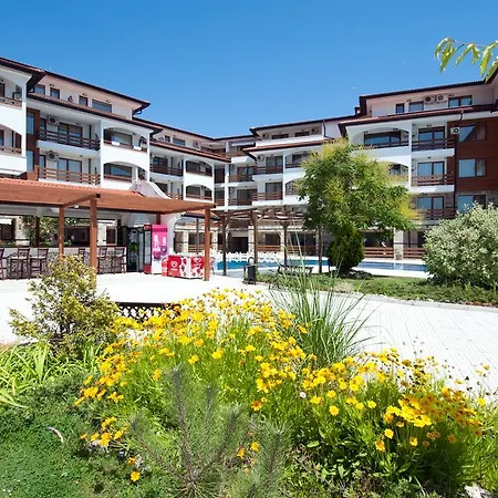 Robinson Vip Apartmets Elenite
