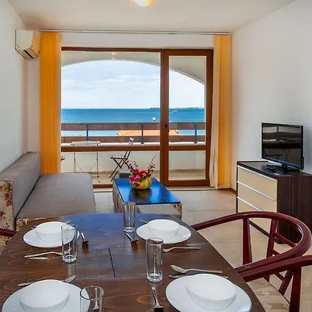 Apartment Robinson Vip Apartmets Elenite